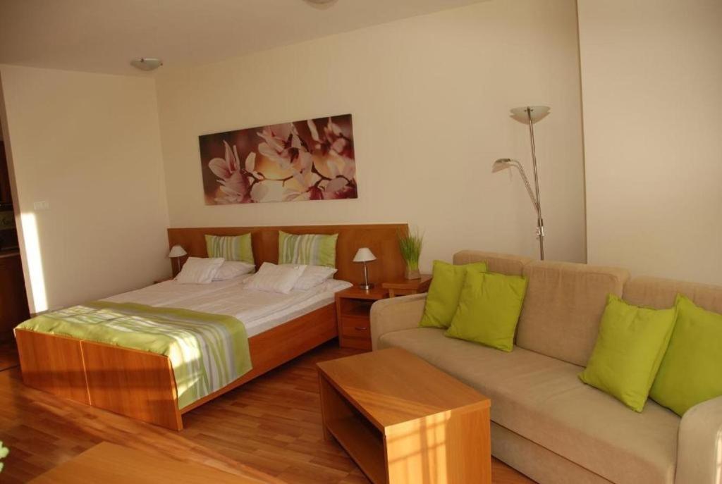 Hajdúszoboszló Rosemary Apartmanok, Rose, Lili, Mary1, Mary2 מראה חיצוני תמונה